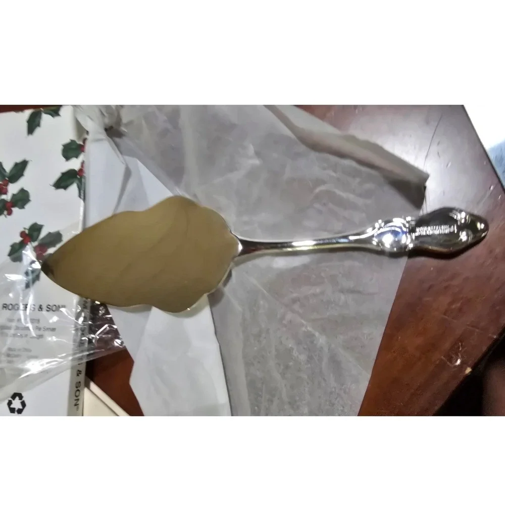 NEW DEADSTOCK WM Rogers Silver Plated Merry Christmas Tree‎ Cake Server in box
